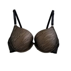 Maidenform Bra Size: 38D